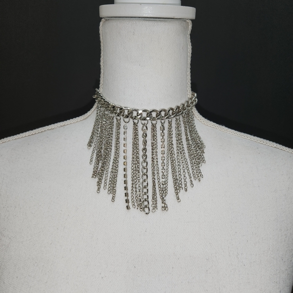 SILVER FRINGE CHAIN CHOKER